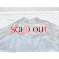 *sale70%off prit サテンダブルストライプ スタンドカラーギャザーブラウス【クリックポスト（185円）発送可能】