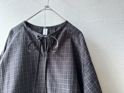 画像9: nouvelles du paradis ミニチェックドライワッシャー チョーカーネックブラウス【クリックポスト（185円）発送可能】