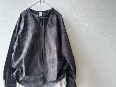 画像8: nouvelles du paradis ミニチェックドライワッシャー チョーカーネックブラウス【クリックポスト（185円）発送可能】