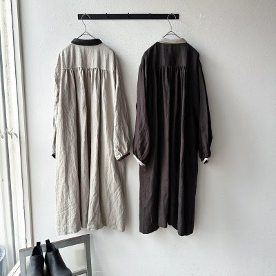 画像10: Luminaes ベルギーリネンキャンバス チビ襟バイカラーギャザーOP