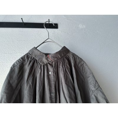 画像11: Veritecoeur バックボタンブラウス