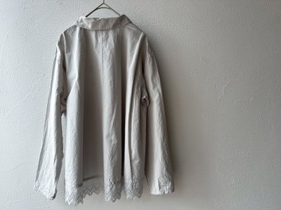 画像16: grin 綿麻ダンプテールレースシャツ【クリックポスト(185円)発送可能】