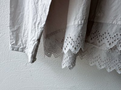 画像14: grin 綿麻ダンプテールレースシャツ【クリックポスト(185円)発送可能】