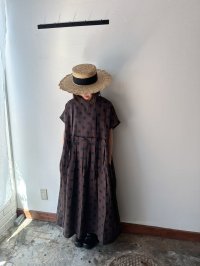 Veritecoeur タックワンピース　( ドット )