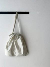 Veritecoeur メタリックポーチバッグ
