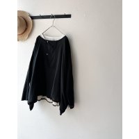 Veritecoeur ヘンリーネックシャツ