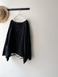 Veritecoeur ヘンリーネックシャツ