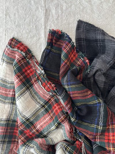 画像1: Véritécoeur Checked Gauze Stole