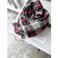 Véritécoeur Checked Gauze Stole