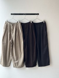 grin 18wコーデュロイ タックラインパンツ