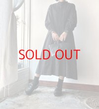 Véritécoeur ドットフリルワンピース