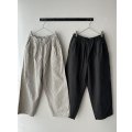 prit コットンリネンウェザー近江晒加工 タックバギーパンツ
