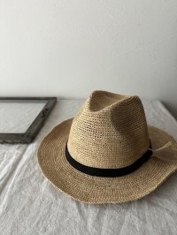 Made in Mada  ELYA ラフィアハット　 NATURAL 革黒ベルト付
