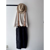 Vlas Blomme L/C Buff テーパードパンツ (unisex)