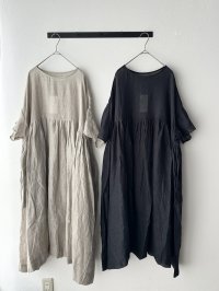 Véritécoeur リネンギャザーワンピース