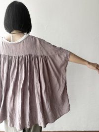 （予約 / ６月末入荷）　Luminaes 手染めリネン 後ろギャザープルオーバー