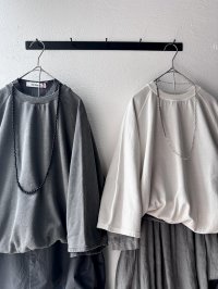 Véritécoeur Pigment dyeing ミニ裏毛プルオーバー