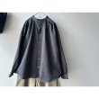 画像3: *sale40%off* prit サテンダブルストライプ スタンドカラーギャザーブラウス (3)