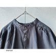 画像4: *sale40%off* prit サテンダブルストライプ スタンドカラーギャザーブラウス (4)