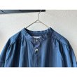 画像13: *sale40%off* prit サテンダブルストライプ スタンドカラーギャザーブラウス (13)