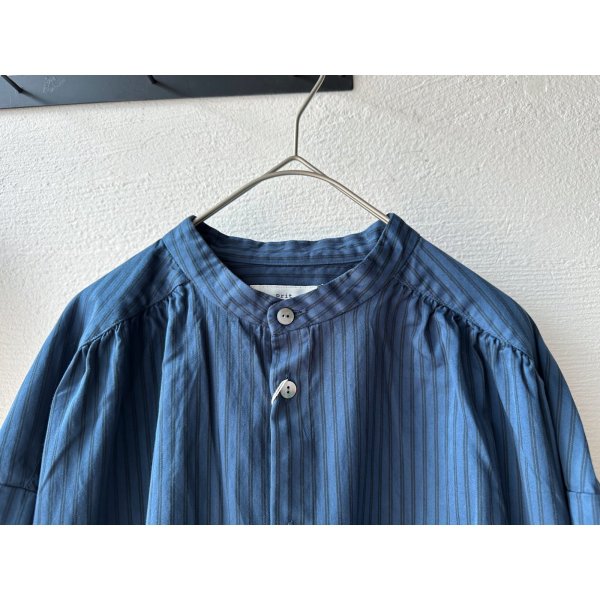 画像13: prit サテンダブルストライプ スタンドカラーギャザーブラウス【クリックポスト（185円）発送可能】 (13)