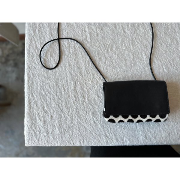 画像2: ＊即納＊ non-fragile　本革ハンバーガーポシェット （本体） (2)