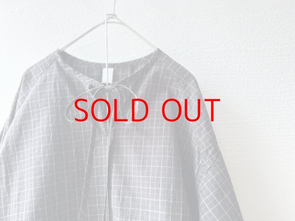 画像9: nouvelles du paradis ミニチェックドライワッシャー チョーカーネックブラウス【クリックポスト（185円）発送可能】 (9)