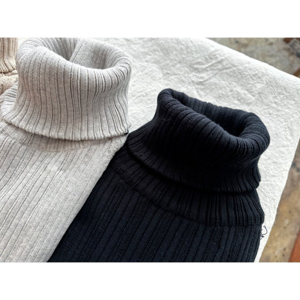 画像4: NARU 綿コーマ ランダムリブ タートルネック【1枚までクリックポスト可】 (4)