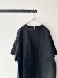 画像9: prit 60/1リネントライアングル刺繍 × 60/1リネン切替スタンドカラーAラインプルオーバー (9)