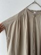 画像4: NATURAL LAUNDRY 80タイプライター ギャザーワンピース (4)
