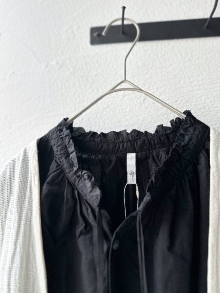 画像10: grin キャンブリックフリルノースリシャツ【クリックポスト（185円）発送可能】 (10)