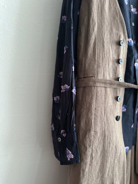 画像4: nouvelles du paradis カットジャガード スタンドカラーブラウス (4)