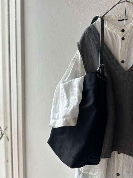 画像2: Luminaes 手染めリネン ７分袖ワイドシャツワンピース (2)