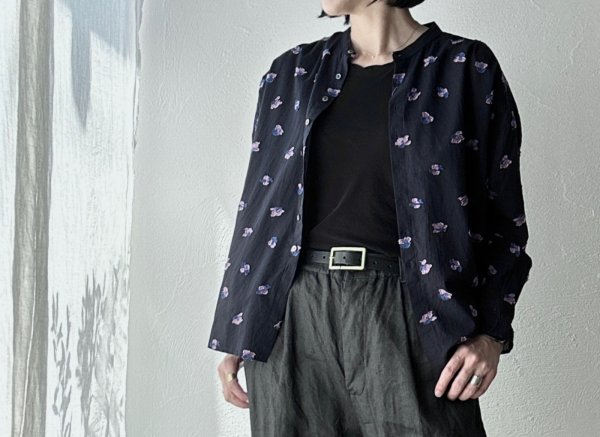 画像1: nouvelles du paradis カットジャガード スタンドカラーブラウス (1)