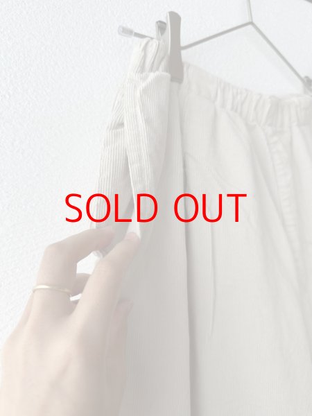 画像10: NATURALLAUNDRY 16Wコーデュロイ ワイドエッグパンツ (10)