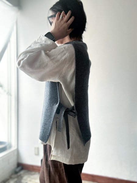 画像2: prit 2/15ラムウール7G片畦編み サイドリボンベスト (2)