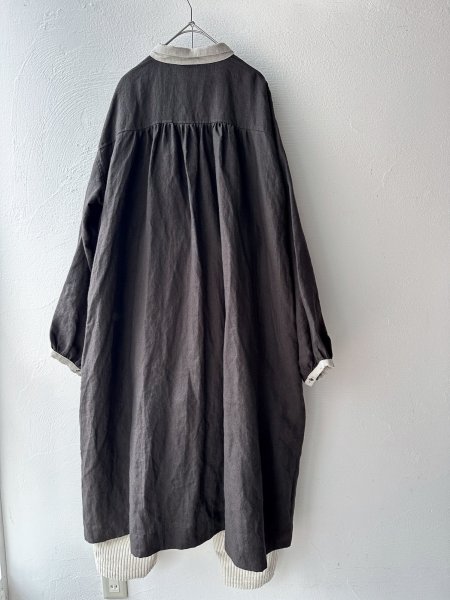 画像4: Luminaes ベルギーリネンキャンバス チビ襟バイカラーギャザーOP (4)