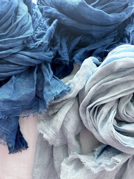 画像2: Luminaes×ちずぶるー　藍染めリネンガーゼストール (2)