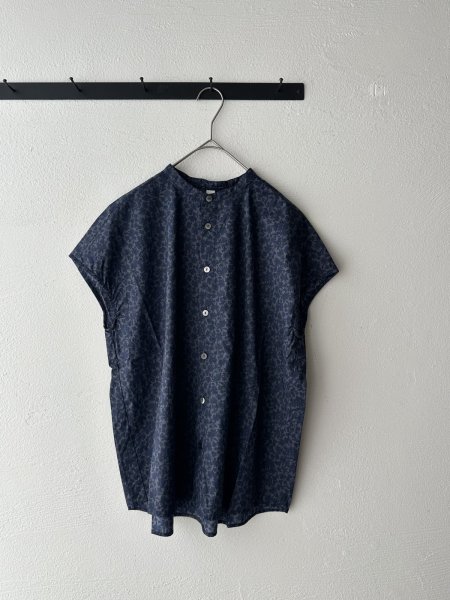 画像3: prit 80/1ローンボタニカルプリント スリーブレススタンドカラーシャツ【クリックポスト（185円）発送可能】 (3)