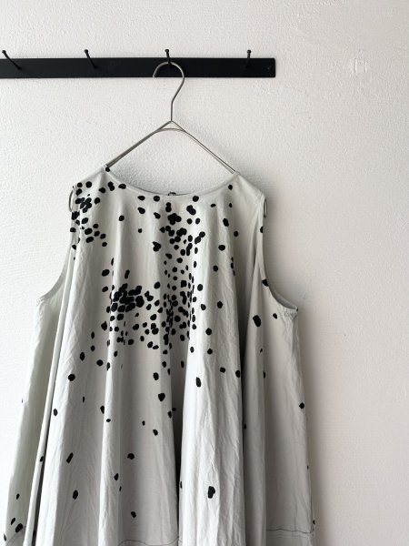 画像2: Veritecoeur ペイント柄サークルワンピース (2)