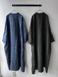 画像5: Véritécoeur 墨染めリネンヘンリーネックワンピース (5)