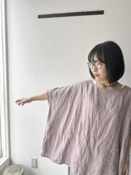 画像4: 【5月末までのご予約でポイント２倍】（予約 / ６月末入荷）　Luminaes 手染めリネン 後ろギャザープルオーバー (4)