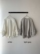 画像2: Gauze# FRILL SLEEVE BLOUSE (2)