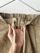 画像4: prit コットンリネン交織カルゼ タックバギーパンツ (4)
